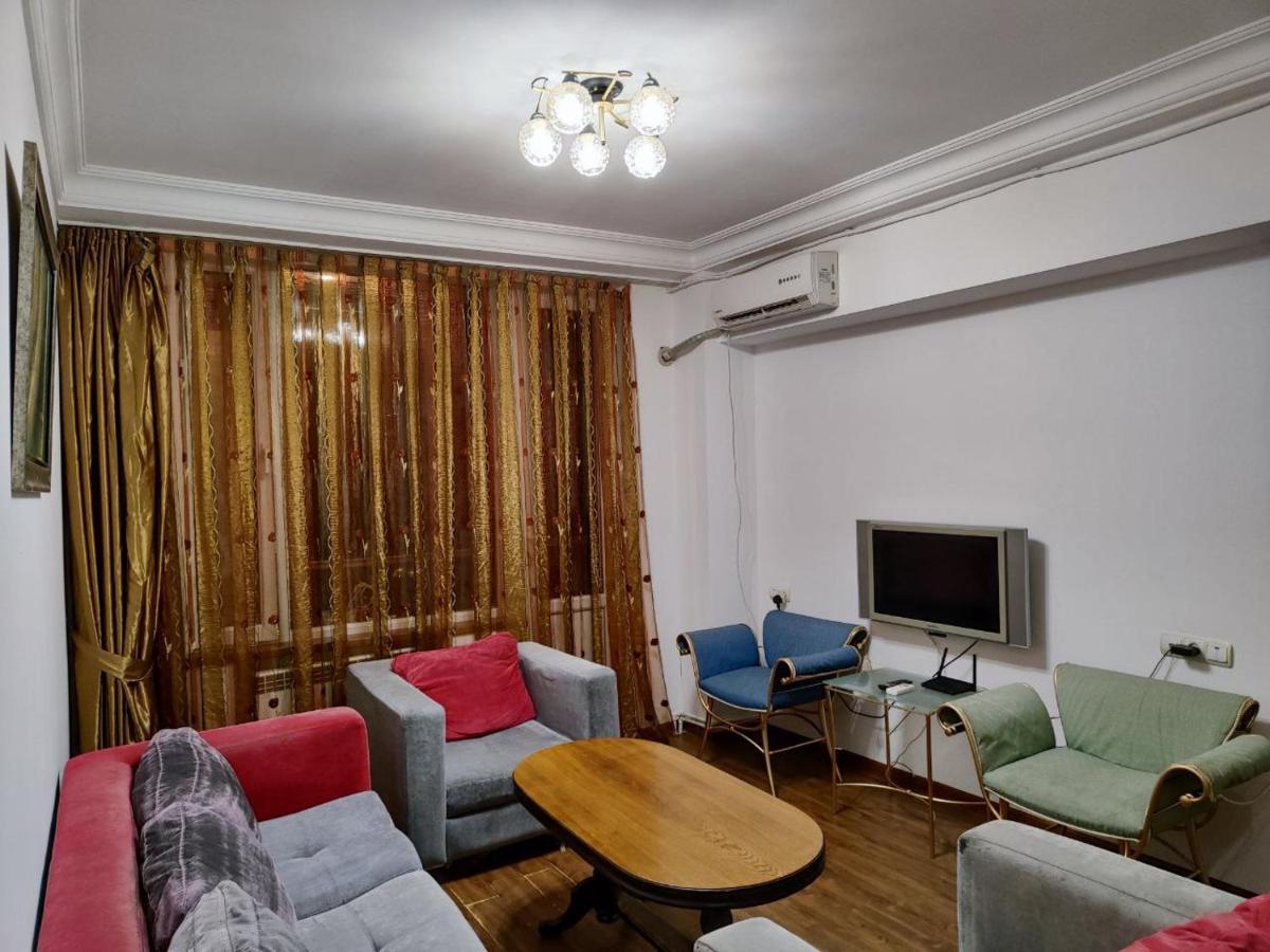 Hotel In Center Of Ереван Екстериор снимка